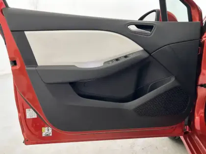 Photo 20 Renault Clio  E-Tech 140 - 21N