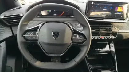 Photo 16 Peugeot 2008  Electrique 54 kWh 156 ch