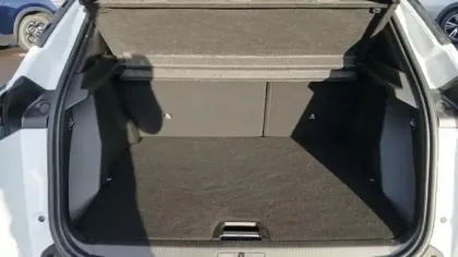 Photo 8 Peugeot 2008  Electrique 54 kWh 156 ch