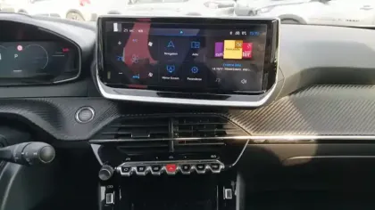 Photo 17 Peugeot 2008  Electrique 54 kWh 156 ch