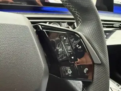 Photo 19 Peugeot 3008  Hybrid 145 e-DCS6