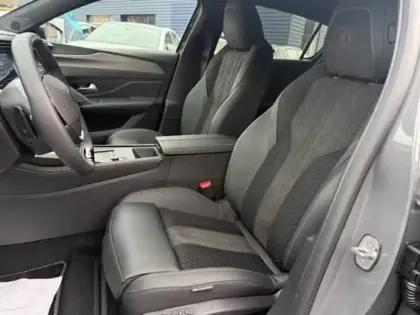 Photo 8 Peugeot 308  Hybrid 145 e-DCS6