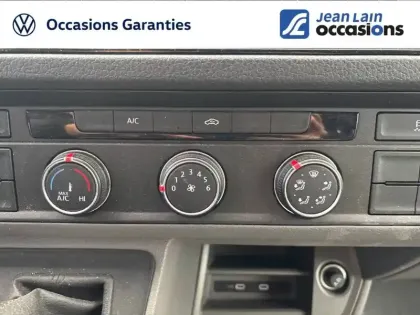 Photo 59 Volkswagen Crafter  VAN 35 L4H3 2.0 TDI 140 CH BVA