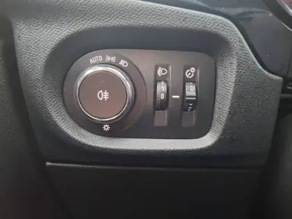 Photo 6 Opel Corsa  1.2 Turbo 100 ch BVM6