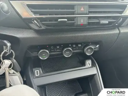 Photo 13 Citroën C4  SOCIETE BLUEHDI 130 S&S EAT8