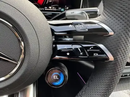 Photo 15 Mercedes Classe E  53 Hybrid AMG Speedshift TCT 9G AMG 4Matic+