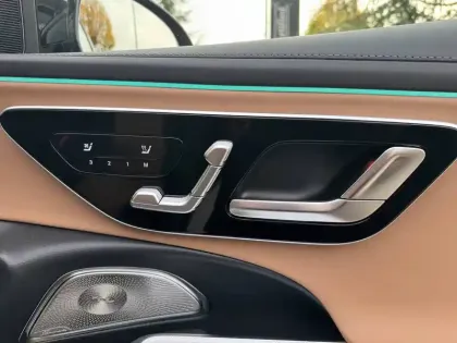 Photo 10 Mercedes Classe E  53 Hybrid AMG Speedshift TCT 9G AMG 4Matic+