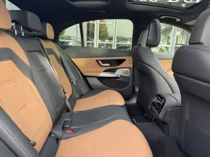 Photo 18 Mercedes Classe E  53 Hybrid AMG Speedshift TCT 9G AMG 4Matic+