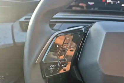 Photo 41 Peugeot 3008  Hybrid 145 e-DCS6