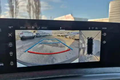 Photo 64 Peugeot 3008  Hybrid 145 e-DCS6