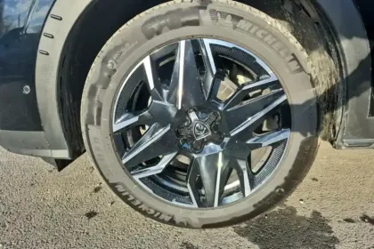 Photo 33 Peugeot 3008  Hybrid 145 e-DCS6