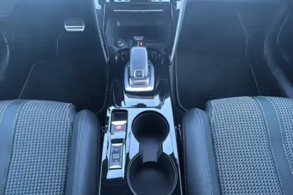 Photo 14 Peugeot 208  PureTech 100 S&S EAT8