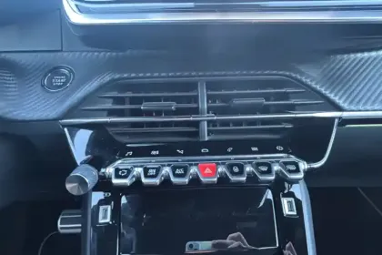 Photo 15 Peugeot 208  PureTech 100 S&S EAT8