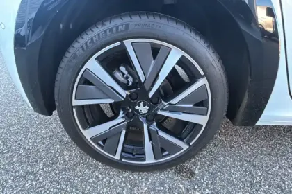 Photo 26 Peugeot 208  PureTech 100 S&S EAT8