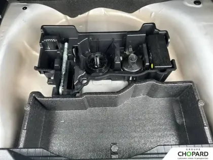 Photo 24 Peugeot 2008  PureTech 100 S&S BVM6