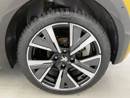 Photo 15 Peugeot 208 Gén. II Ph1 NG GT 5