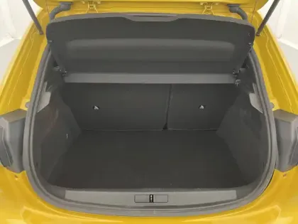 Photo 44 Peugeot 208 Gén. II Ph1 NG GT 5