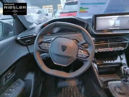 Photo 8 Peugeot 208  PureTech 100 S&S BVM6