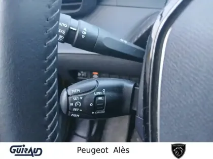 Photo 17 Peugeot 208  PureTech 75 S&S BVM5