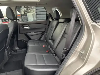 Photo 16 Nissan X-trail  e-POWER 213 ch e-4ORCE 5 Places