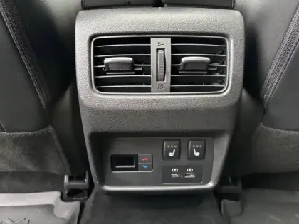 Photo 18 Nissan X-trail  e-POWER 213 ch e-4ORCE 5 Places