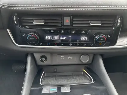 Photo 73 Nissan X-trail  e-POWER 213 ch e-4ORCE 5 Places