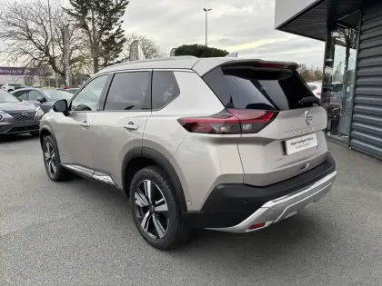 Photo 2 Nissan X-trail  e-POWER 213 ch e-4ORCE 5 Places