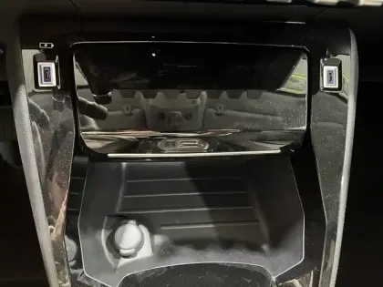 Photo 19 Peugeot 208  Electrique 54 kWh 156ch