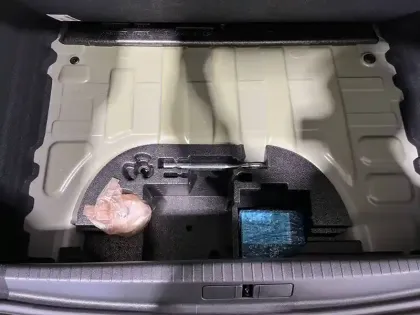 Photo 14 Peugeot 208  Electrique 54 kWh 156ch