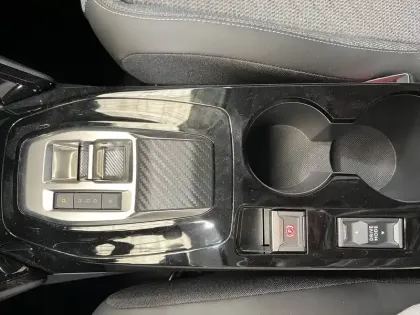 Photo 18 Peugeot 208  Electrique 54 kWh 156ch