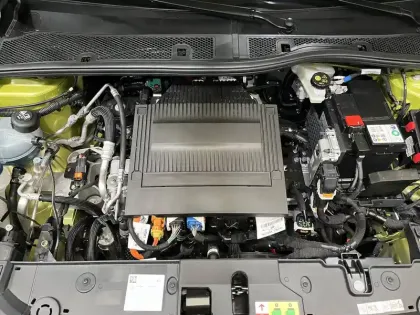 Photo 31 Peugeot 208  Electrique 54 kWh 156ch