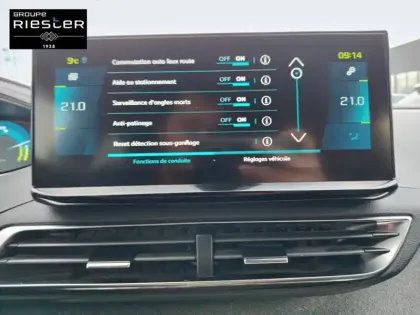 Photo 24 Peugeot 3008  Hybrid 225 e-EAT8