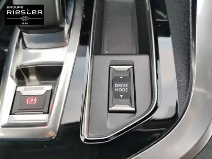 Photo 30 Peugeot 3008  Hybrid 225 e-EAT8