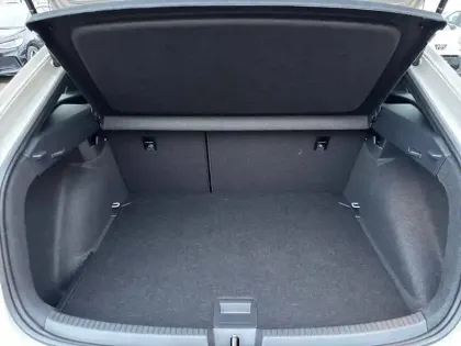 Photo 11 Volkswagen Taigo  1.0 TSI 116 DSG7