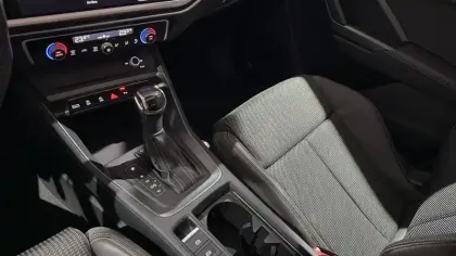 Photo 15 Audi Q3  35 TFSI 150 ch S tronic 7