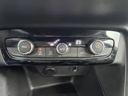 Photo 14 Opel Corsa  Electrique 136 ch & Batterie 50 kWh