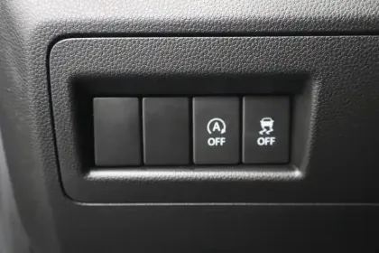 Photo 28 Suzuki Ignis  1.2 Dualjet Hybrid Auto CVT