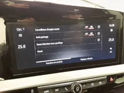 Photo 21 Opel Mokka  Electrique 136 ch & Batterie 50 kWh