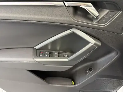 Photo 35 Audi Q3  Sportback 40 TDI 200 ch S tronic 7 Quattro