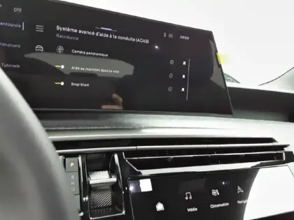 Photo 19 Peugeot 3008  Hybrid 145 e-DCS6