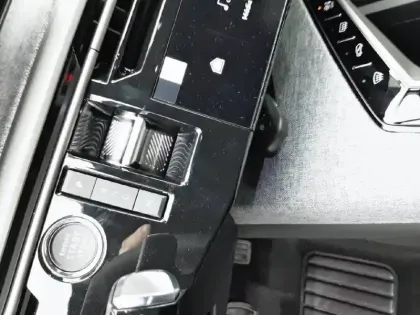 Photo 13 Peugeot 3008  Hybrid 145 e-DCS6