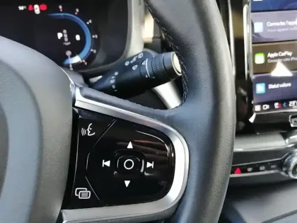 Photo 12 Volvo Xc60  B4 197 ch Geartronic 8