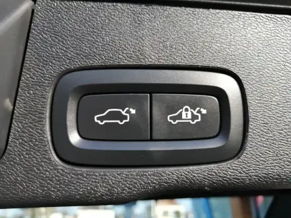 Photo 8 Volvo Xc60  B4 197 ch Geartronic 8