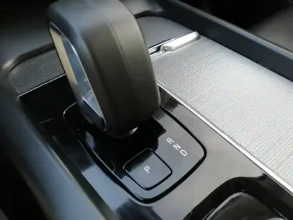 Photo 16 Volvo Xc60  B4 197 ch Geartronic 8