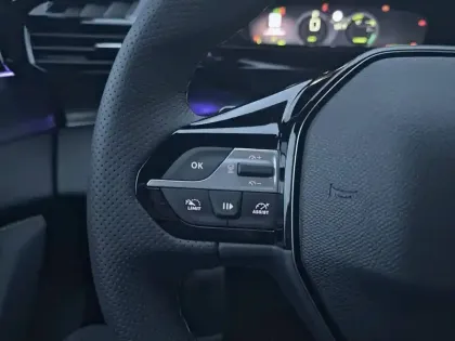 Photo 19 Peugeot 308  Hybrid 145 e-DCS6