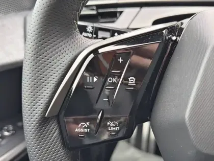 Photo 17 Peugeot 3008  Hybrid 145 e-DCS6