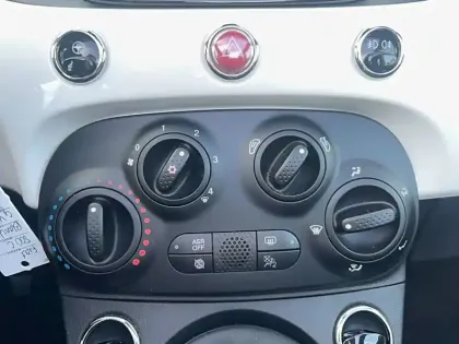 Photo 25 Fiat 500 C 1.0 70 ch Hybride BSG S/S