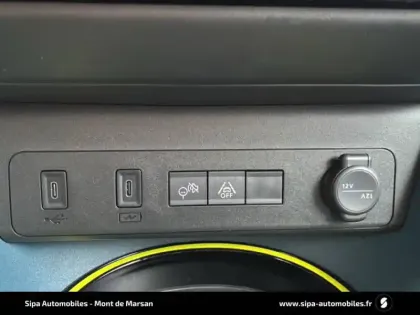 Photo 24 Fiat Grande Panda  T-Gen 3 1.2 Hybrid Turbo 110 ch eDCT6