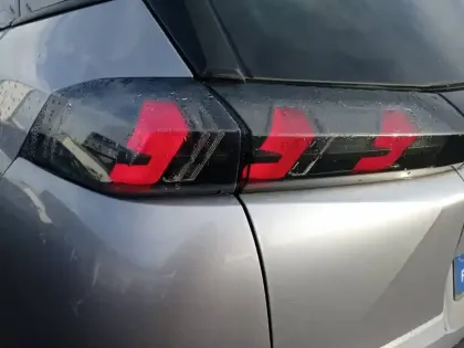 Photo 16 Peugeot 2008  Electrique 136 ch