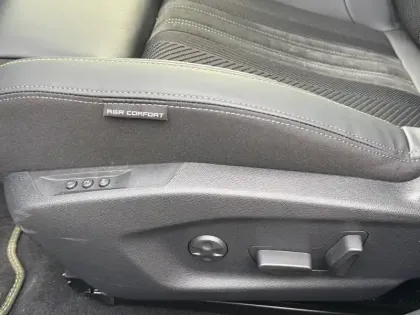 Photo 22 Peugeot 308  SW Hybrid 145 e-DCS6